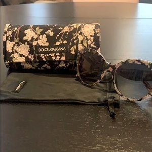 Dolce and Gabbana Sunglasses set